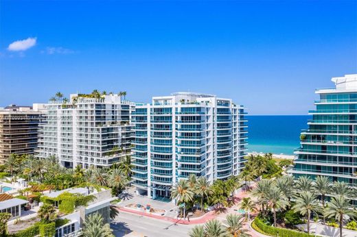 Residential complexes in Surfside, Miami-Dade