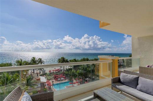 Residential complexes in Sunny Isles Beach, Miami-Dade