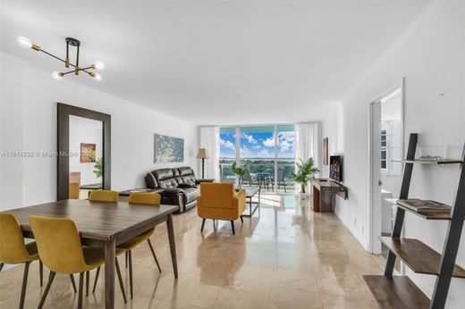 Complesso residenziale a Miami Beach, Miami-Dade County
