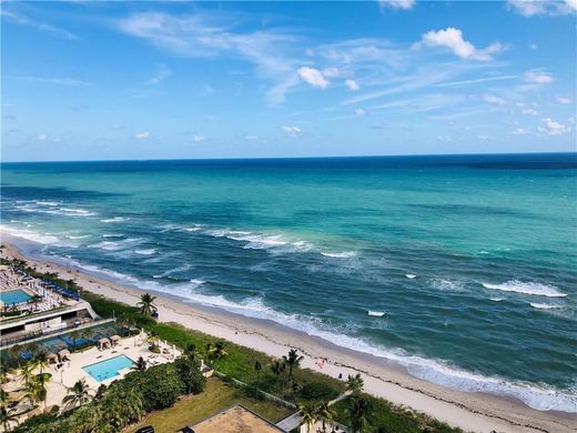 Residential complexes in Hallandale, Broward County