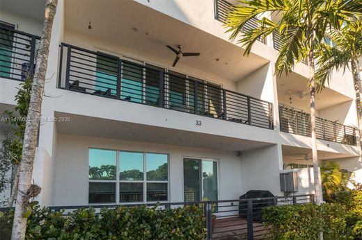 Townhouse in Oakland Park, Broward County