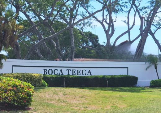 Residential complexes in Boca Raton, Palm Beach