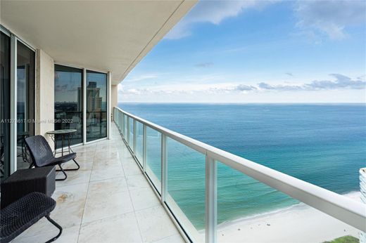 Residential complexes in Sunny Isles Beach, Miami-Dade