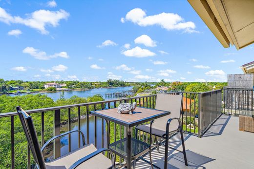 Residential complexes in Jupiter, Palm Beach