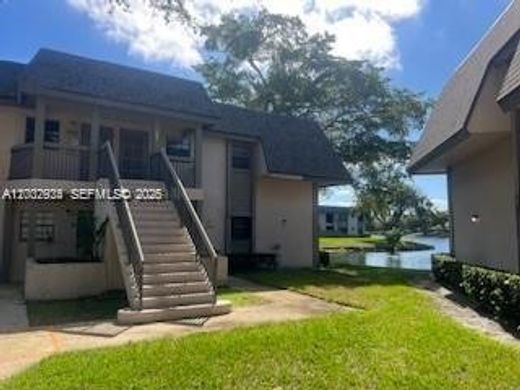 Residential complexes in Sunrise, Broward County