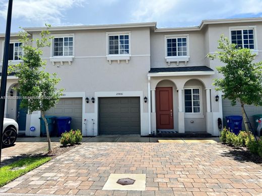 ‏בית בעיר ב  Miami Gardens, Miami-Dade County