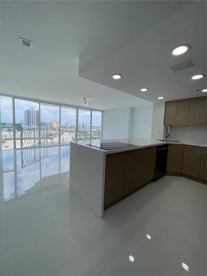 Kamienica w North Bay Village, Miami-Dade County