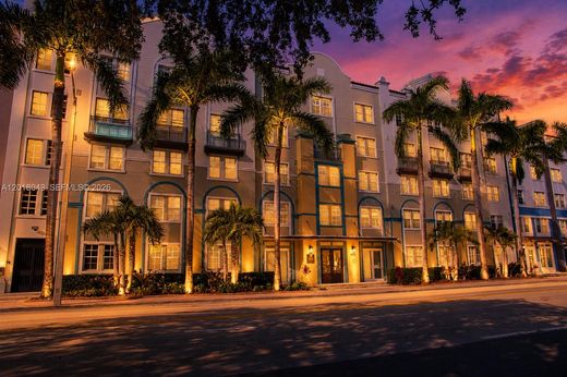 Residential complexes in Fort Lauderdale, Broward County