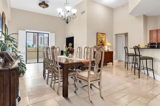 Kamienica w Miami, Miami-Dade County