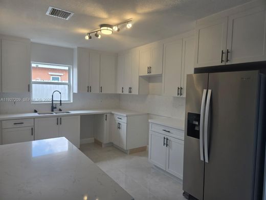 Willa w Hollywood, Broward County