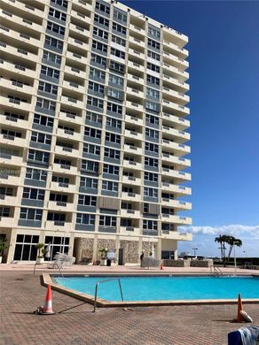 Edificio en Hallandale Beach, Broward County