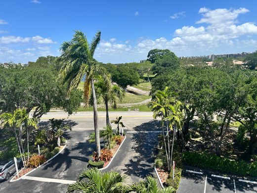 Residential complexes in Lauderhill, Broward County