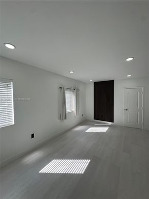Residential complexes in Miami, Miami-Dade