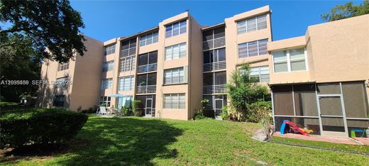 Residential complexes in Davie, Broward County