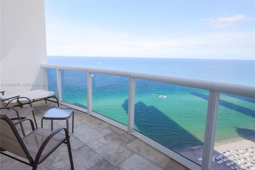 Residential complexes in Sunny Isles Beach, Miami-Dade