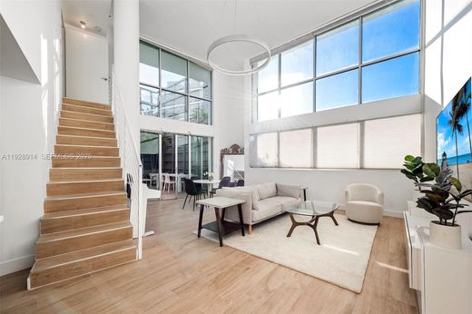 Miami Beach, Miami-Dade Countyのアパートメント・コンプレックス