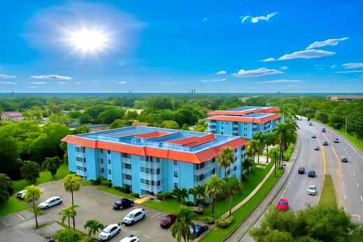 Residential complexes in Plantation, Broward County
