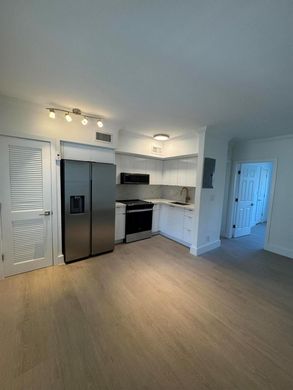 Residential complexes in Fort Lauderdale, Broward County