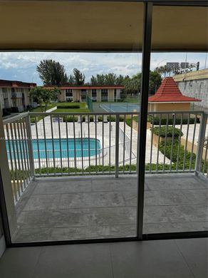 Kamienica w Miami, Miami-Dade County
