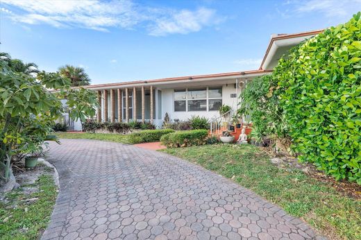 Villa in Surfside, Miami-Dade County