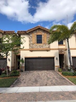 Townhouse in Parkland, Broward County