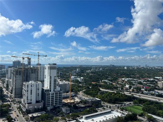 Kamienica w Miami, Miami-Dade County