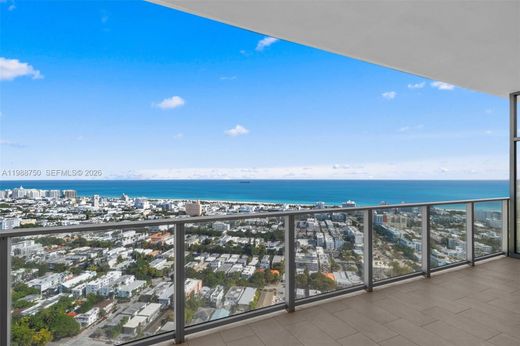 Residential complexes in Miami Beach, Miami-Dade