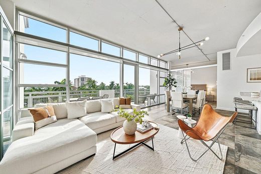 Residential complexes in Delray Beach, Palm Beach