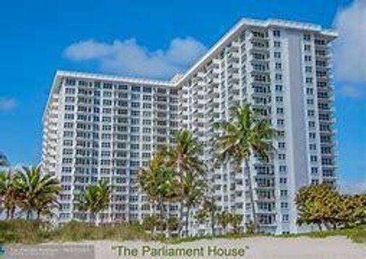 Residential complexes in Pompano Beach, Broward County