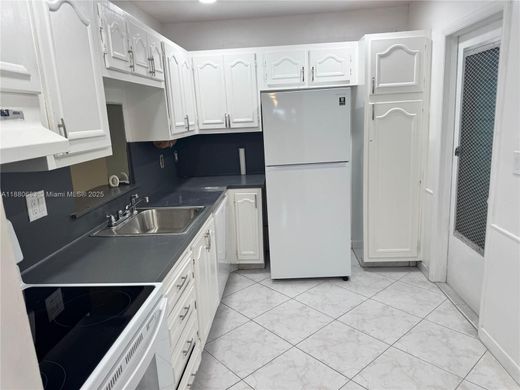 콘도미니엄 / Lauderdale Lakes, Broward County