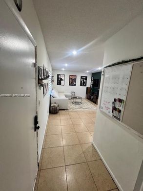 Complesso residenziale a Miami, Miami-Dade County