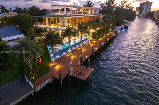 Villa in North Miami, Miami-Dade