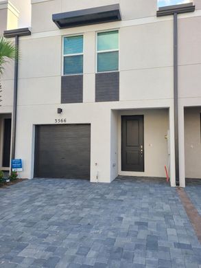 Townhouse - Palm Springs, Palm Beach County