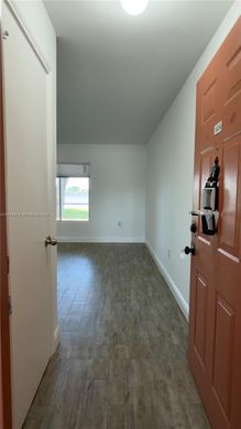 Residential complexes in Oakland Park, Broward County