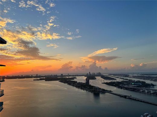 Kamienica w Miami, Miami-Dade County