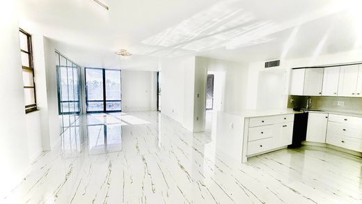 Residential complexes in Hollywood, Broward County