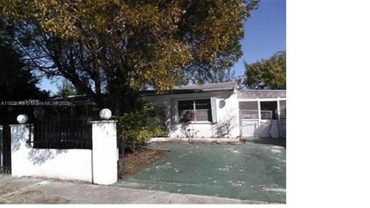 ‏וילה ב  Miami Gardens, Miami-Dade County