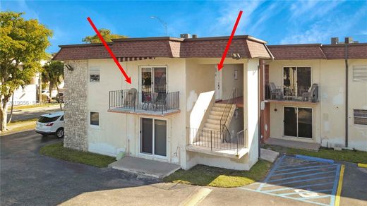 Kamienica w Hialeah, Miami-Dade County