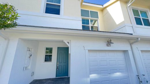 Townhouse in Deerfield Beach, Broward County