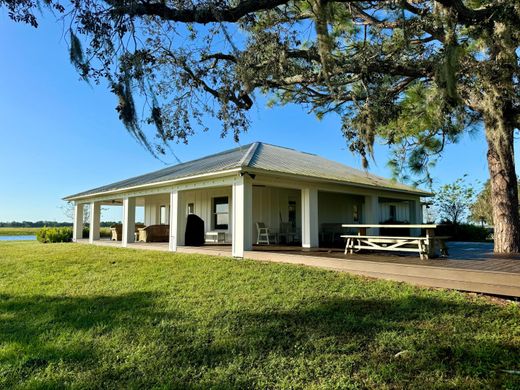 Villa in Okeechobee, Okeechobee County