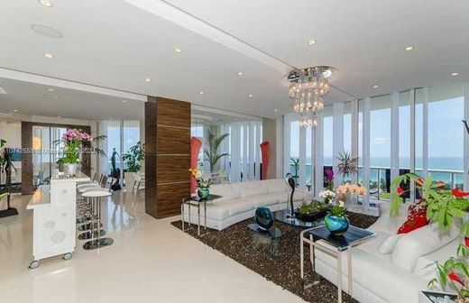 Residential complexes in Aventura, Miami-Dade