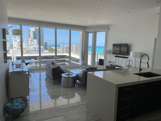 Residential complexes in Miami Beach, Miami-Dade
