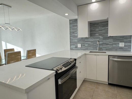 Residential complexes in Pompano Beach, Broward County