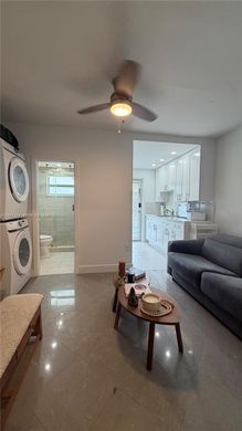 Residential complexes in Miami Beach, Miami-Dade