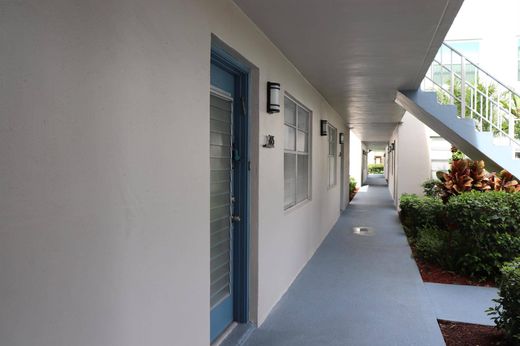 Residential complexes in Delray Beach, Palm Beach