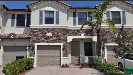 Casa adosada en Miami Terrace Mobile Home, Miami-Dade County
