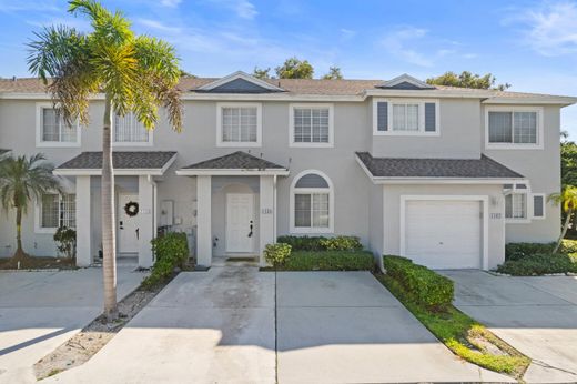 Townhouse in Deerfield Beach, Broward County