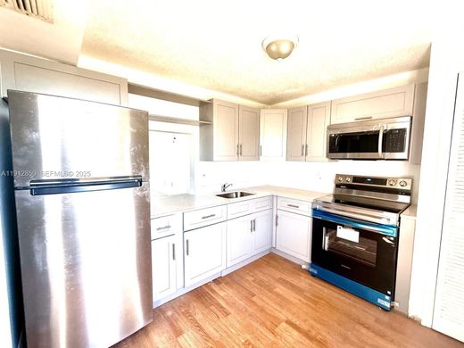 Residential complexes in Miami, Miami-Dade