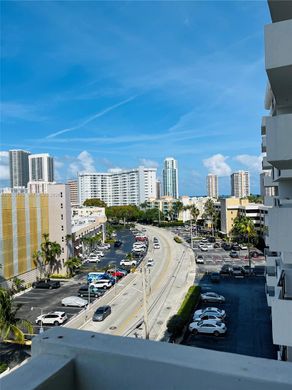 Complesso residenziale a Hallandale Beach, Broward County