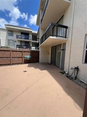 Complesso residenziale a Miami, Miami-Dade County